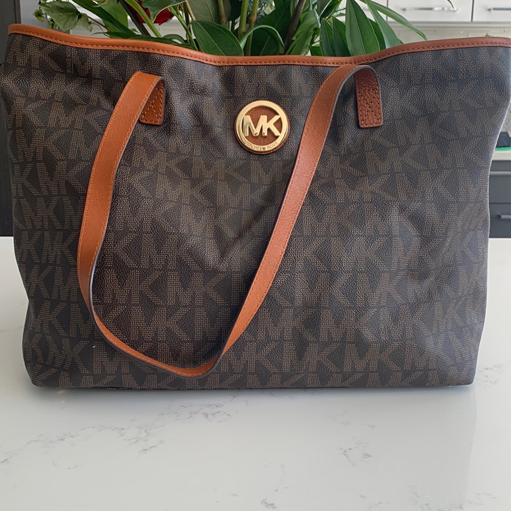 Michael Kors Traditional Tote